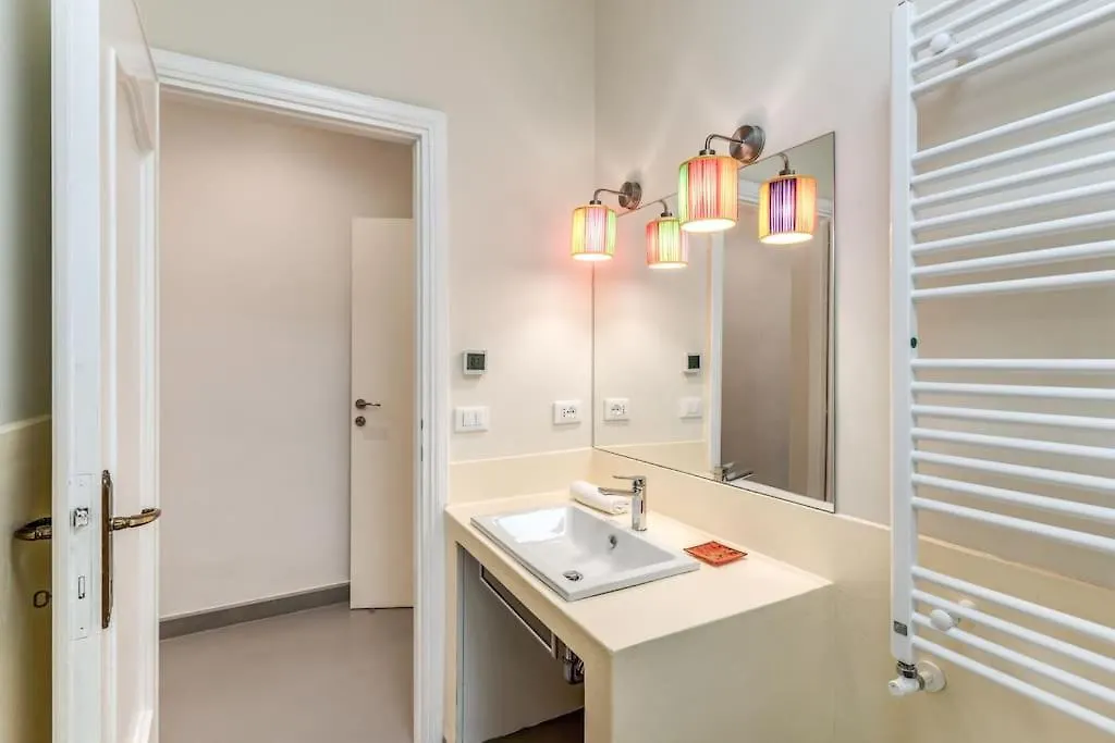 Via Provana San Giovanni 2 Bedroom Apartment Rome
