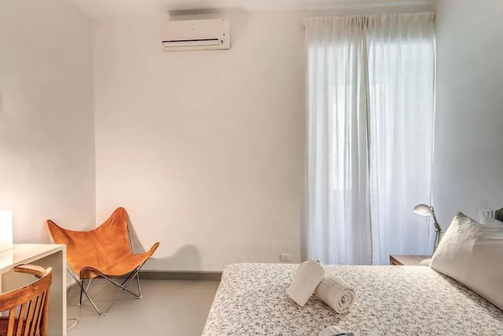 Via Provana San Giovanni 2 Bedroom Apartment Rome Italy