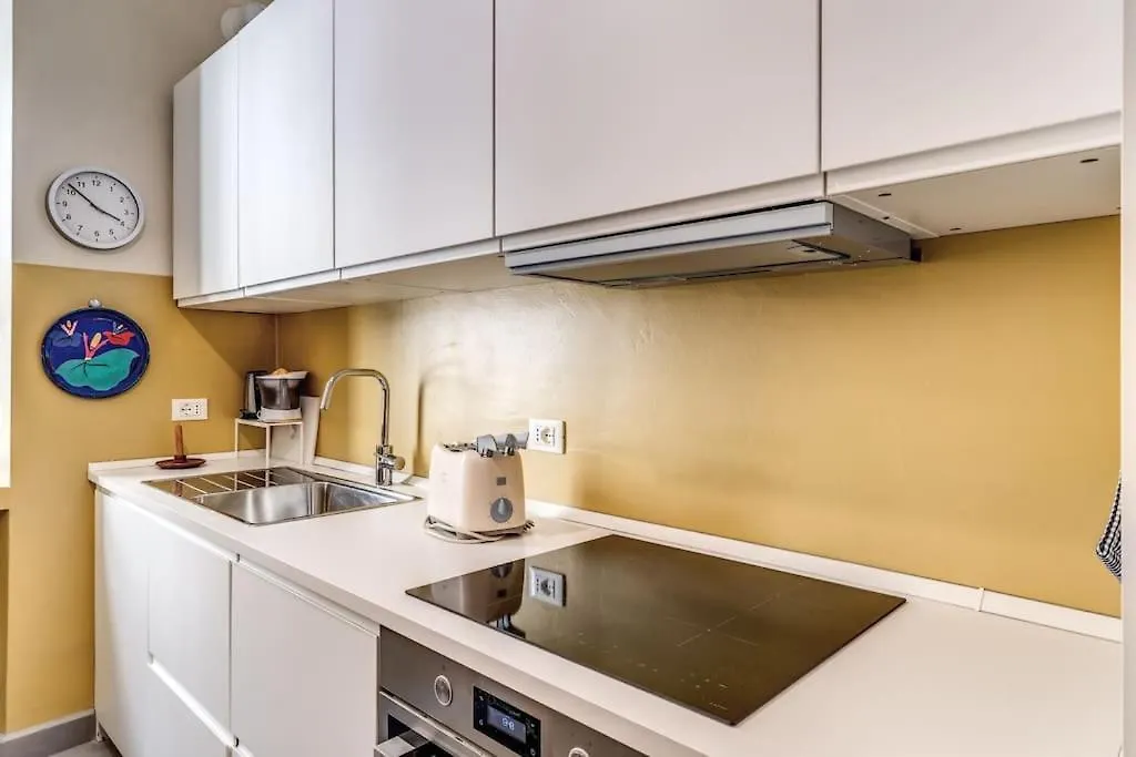 Via Provana San Giovanni 2 Bedroom Apartment Rome