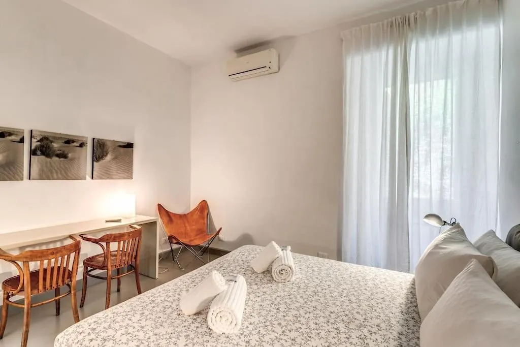 Via Provana San Giovanni 2 Bedroom Apartment Rome Italy