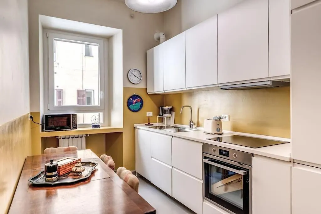 Via Provana San Giovanni 2 Bedroom Apartment Rome
