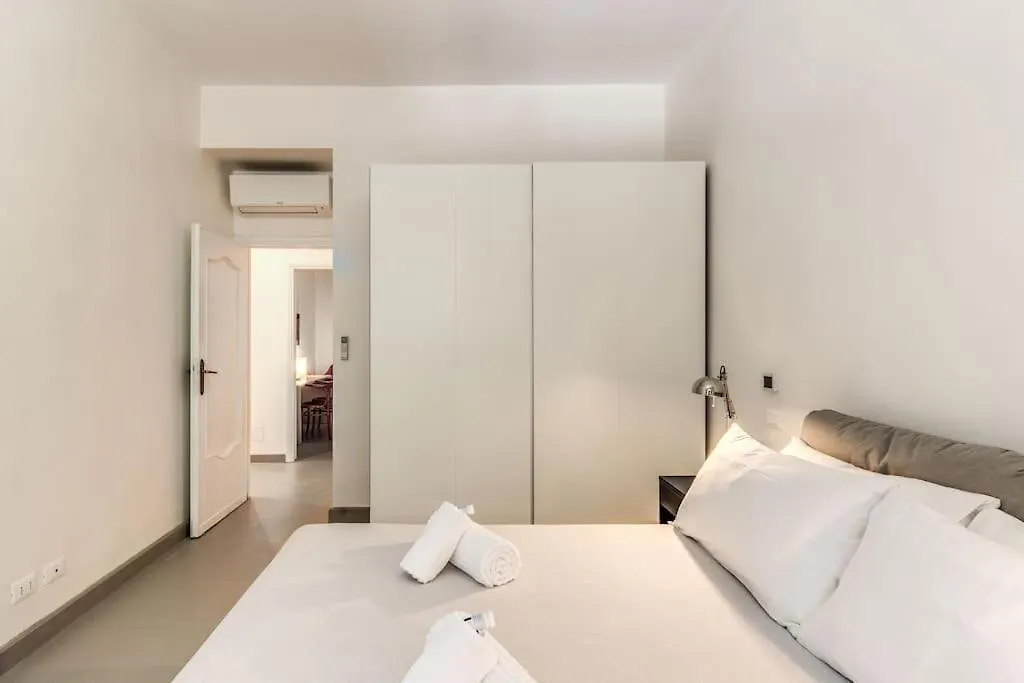 Via Provana San Giovanni 2 Bedroom Apartment Rome
