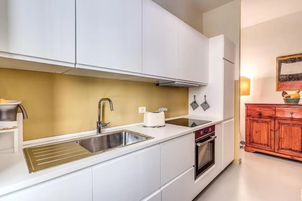 Via Provana San Giovanni 2 Bedroom Apartment Rome